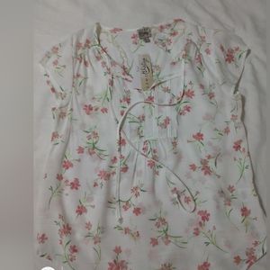Como Vintage floral top. Lightweight polyester/rayon